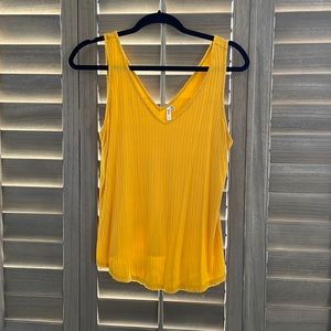 Flowy tank